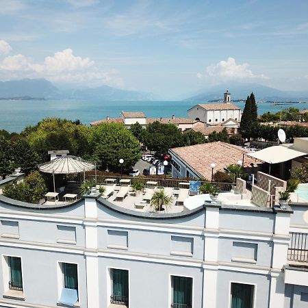 Hotel Enrichetta Desenzano del Garda Exterior foto